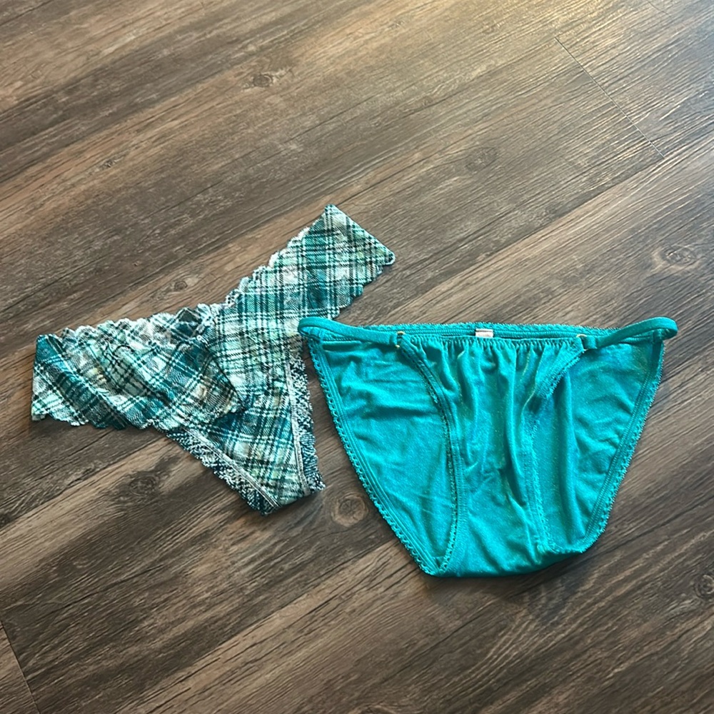 NWOT Victoria Secret green colors panties size XS